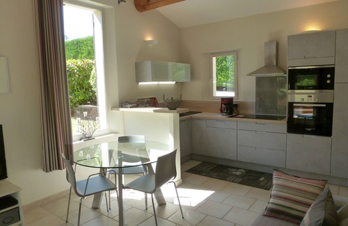 Roussillon Cottage | Cottage for 2 people with private pool in wooded park * classified