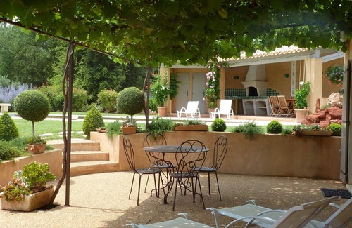 Roussillon Cottage | Cottage for 2 people with private pool in wooded park * classified
