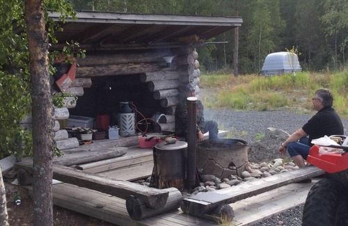 Kinnula Cottage | COTTAGE+GRANARY+KARAOKE+LEAN-TO