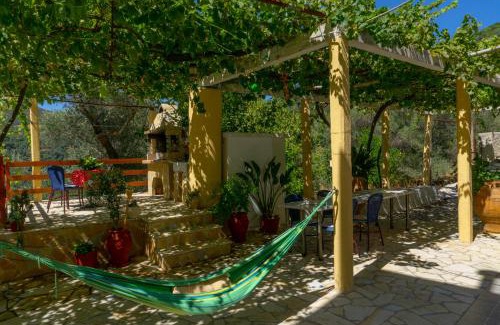 Grigoriana House | Cottage home at South Chania