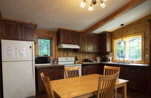 St-Adolphe-d'Howard Ski Chalet | Cottage in the mountain