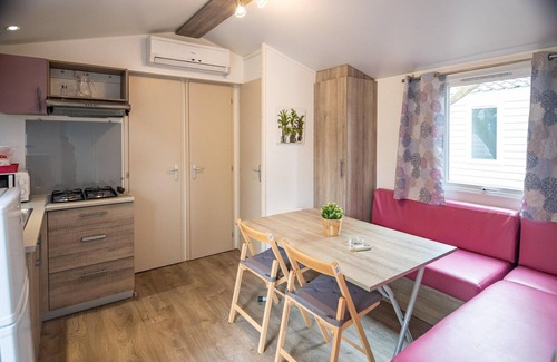 Miami Platja House | Cottage in Tarragona with Private Beach Access