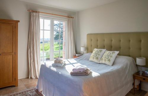 Roquemaure House | Cottage in French Tuscany