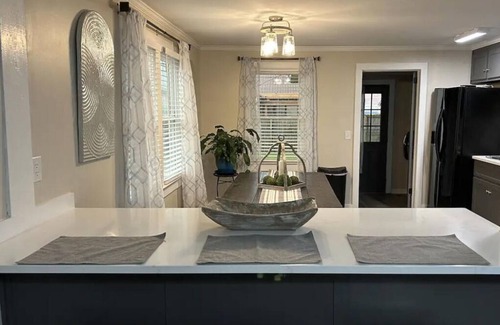 Northport House | Cottage in historic downtown Northport located just mins from the UA