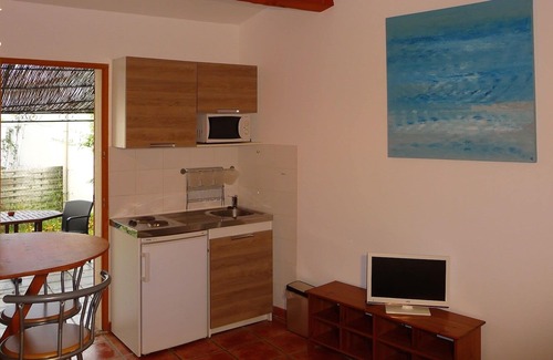 Montaud Cottage | Cottage in Montaud Herault 2 People With Pool