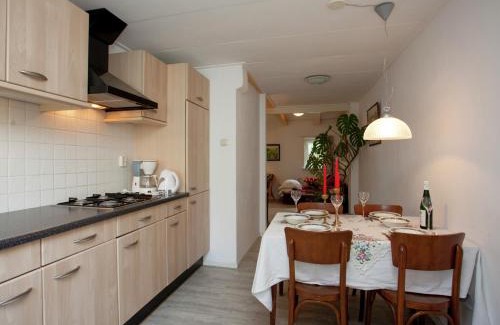 Nes House | Cottage in Nes-Ameland near Coastline