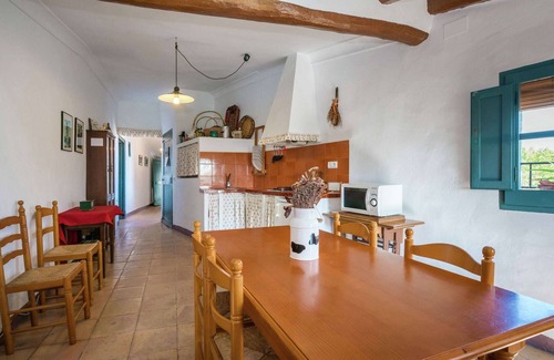 Pacs del Penedes Cottage | Cottage in Pacs near St. Marti Sarroca Castle