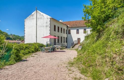 Pontgibaud House | Cottage in Pontgibaud near Volcano Park, cleaning included