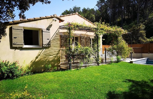 Loriol-du-Comtat House | Cottage in the countryside near the Via Venaissia