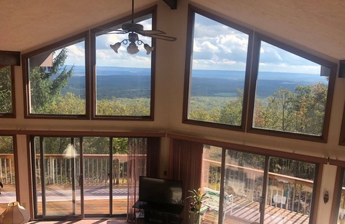 Effort Ski Chalet | Cottage in the sky in the heart of the Poconos