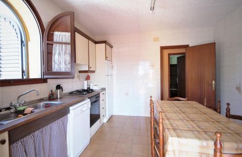 Vila-sacra House | Cottage in Vila-sacra near Beaches and Aquabrava, cleaning included