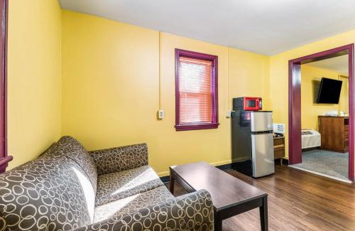 Grantville Hotel | Cottage Inn - Grantville