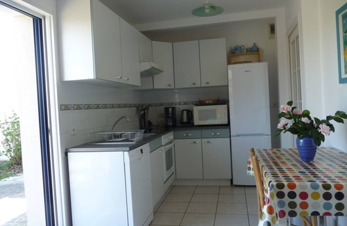 Ferel House | Cottage labeled 3 stars between sea and countryside
