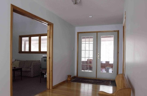 Northfield Cabin | Cottage Lac Heney 1.5 hours from Ottawa