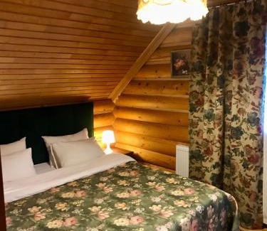 Bukovel Apartment | Cottage Lavanda окремий котедж з каміном