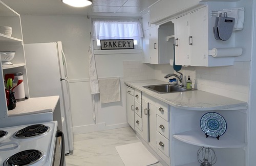 Cheyenne Apartment | Cottage Living in a Lower Level Apt