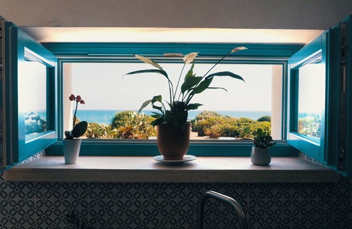 Scicli House | Cottage nestled in the Mediterranean bush a stone's throw from the sea