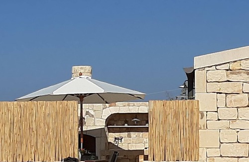 Scicli House | Cottage nestled in the Mediterranean bush a stone's throw from the sea