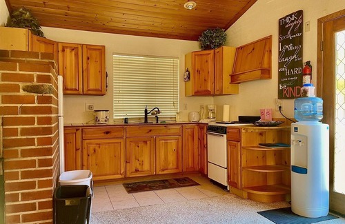 Three Rivers Cottage | Cottage on 3 acre Riverfront Private Estate with Hot Tub