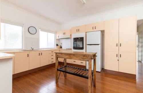 Forster House | Cottage on Bruce