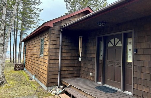 St Ignace House | Cottage on Lake Michigan minutes from Mackinac Island Ferry