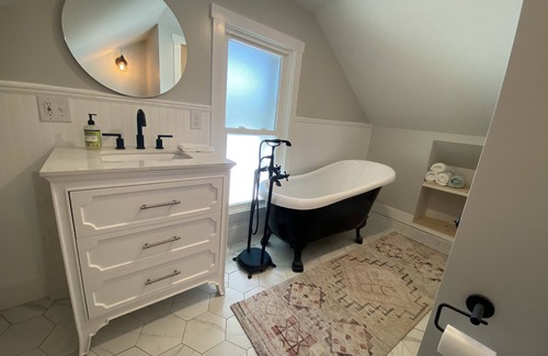 Muskegon House | Cottage on Marquette