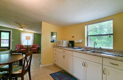 Deleon Springs Heights Cottage | Cottage On Quiet Horse Farm In Country Setting