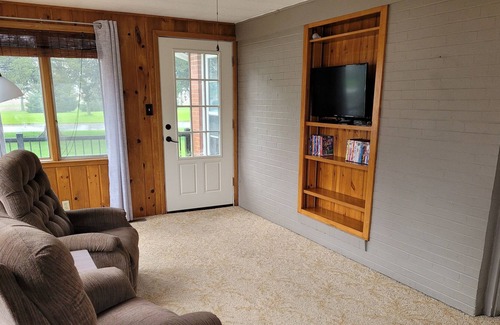 Ackley House | Cottage on Tenth
