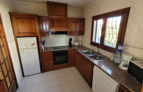 Costa Dorada House | Cottage on the beach - incredible view of the sea - private pool