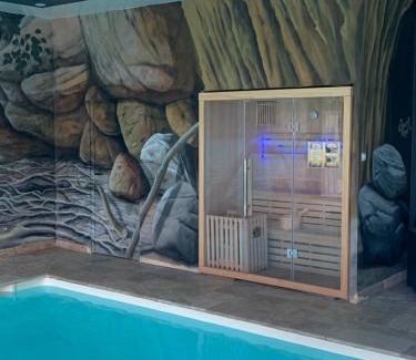 Clermont-Creans House | Cottage piscine intérieure31degrés ZOO LA FLECHE24H du Mans
