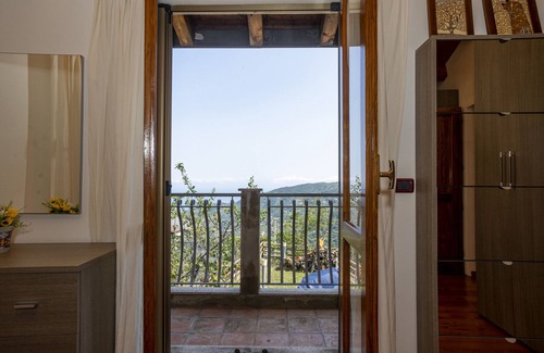 Gioiosa Marea Cottage | Cottage 'Rustico E Casale' with Sea View, Private Terrace and Wi-Fi