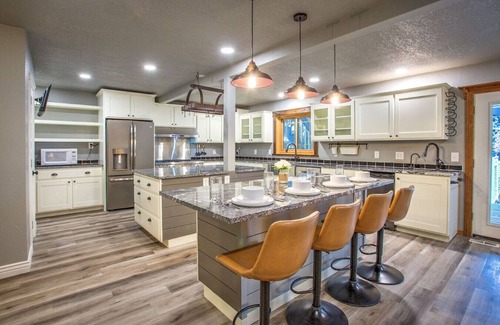 Kalispell Bed & Breakfast | Cottage Suite at Country Way Inn