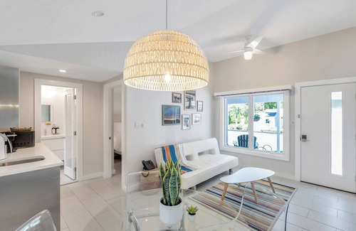 Hampton Bays House | Cottage Suite in Boutique Hotel, Heart of Hampton Bays, Waterfront.