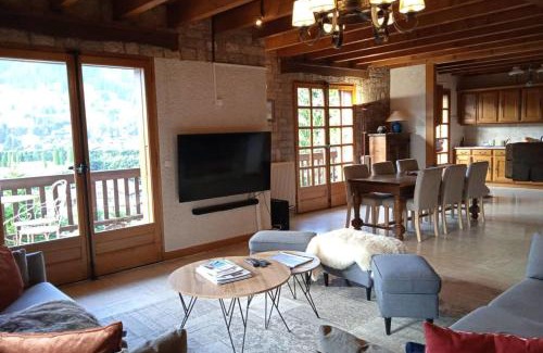 Megeve Ski Chalet | Cottage T7 with garden on the snow front