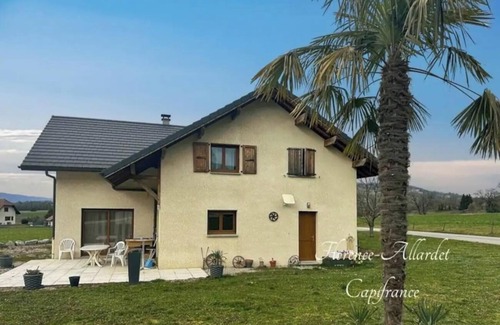 Saint-Offenge-Dessous Cottage | Cottage 'Villa De St Off' with Mountain View, Private Terrace and Wi-Fi