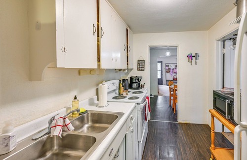 Craig House | Cottage w/Furnished Deck: 1 Mi to Dtwn Craig!