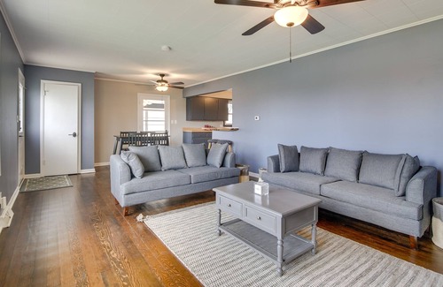 Twin Lakes Cottage | Cottage w/ Sunroom & Fire Pit, Walk to Lake!