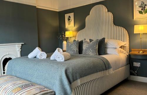 Wollerton House | Cottage with log burner and hot tub in shropshire