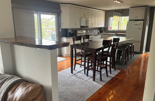 Port Dover Apartment | Cottage with Pool, Dock and close to Sandy Beach