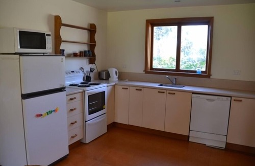 Masons Flat Cottage | Cottage within the magical gardens of Flaxmere