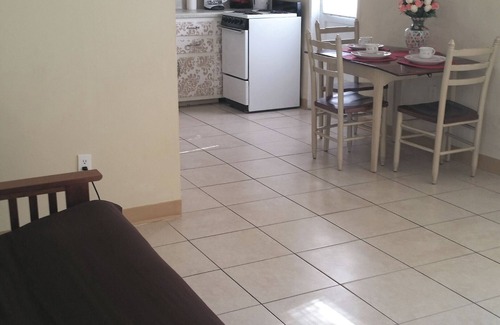 Laurel Cottage | Cottage within walking distance to Casey Key Beach