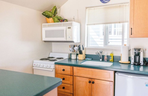 Sitka Cottage | Cottages on Monastery – A Downtown Sitka Retreat
