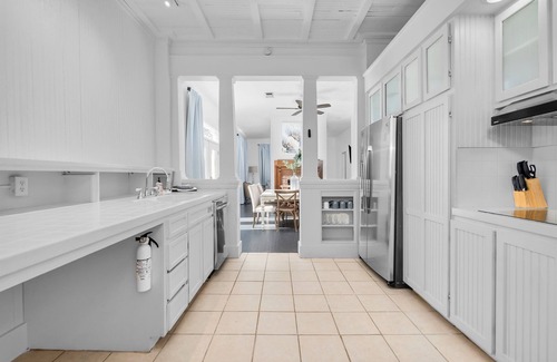 Starkville House | Cotton District | Modern | King Bed