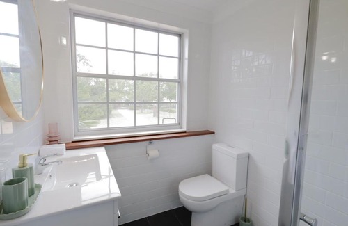 Tenterfield House | Country 4-Bed Homestead with Games Room & Views