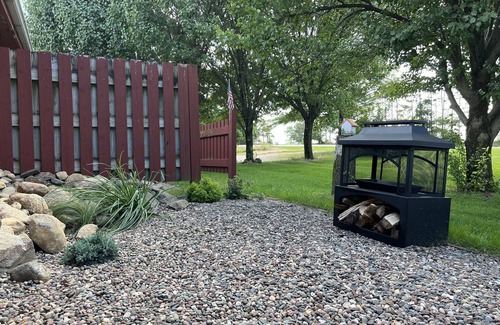 Teeds Grove Apartment | Country Apartment Rental in an Outdoor Paradise!