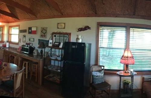 Burton Bed & Breakfast | Country Cabin 10 miles from Round Top