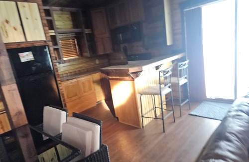 Custer Cabin | Country cabin close to town and in the middle of it all.