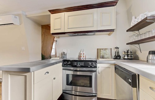L'Ange-Gardien Apartment | Country charm