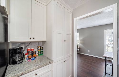 Greater Fondren Southwest House | Country-Chic Inspired Home - Mins from Everything!