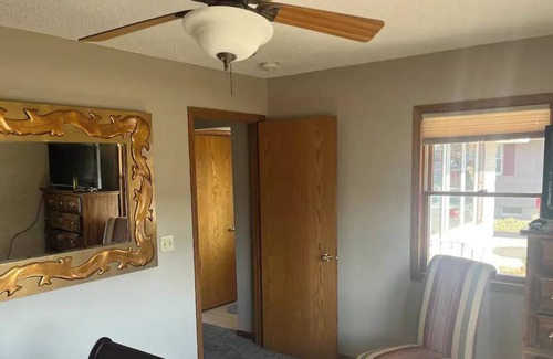 Marion House | Country Club View